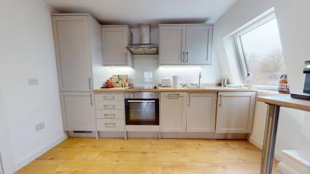 3 bedroom Flat to let in Lansdowne Road, Hove, BN3