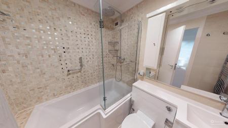 3 bedroom Flat to let in Russell Square, Brighton, BN1