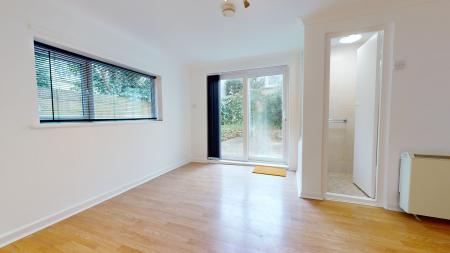 1 bedroom Flat to let in Holland Mews, Hove, BN3