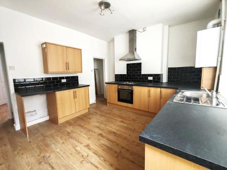 2 bedroom Terraced House to let in Ingham Street, Padiham, BB12