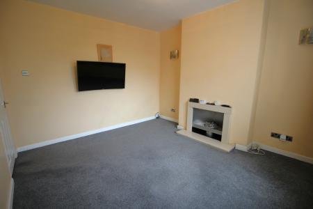 2 bedroom Bungalow to let in Avon Road, Oldham, OL9