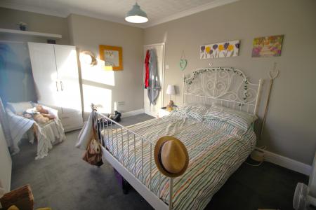 2 bedroom Terraced House to let in Bolton Road, Bury, BL8