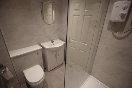 1 bedroom Ground floor flat for sale in Carrbrook Drive, Royton, OL2