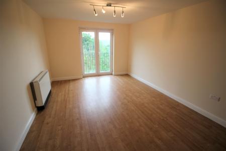 2 bedroom Flat for sale in Clough Gardens, Haslingden, BB4