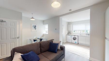 1 bedroom House share to let in Harcourt Street, Oldham, OL1