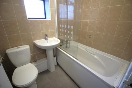 2 bedroom Terraced House to let in Rochdale Road, Shaw, OL2