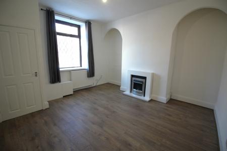 2 bedroom Terraced House to let in Rochdale Road, Shaw, OL2
