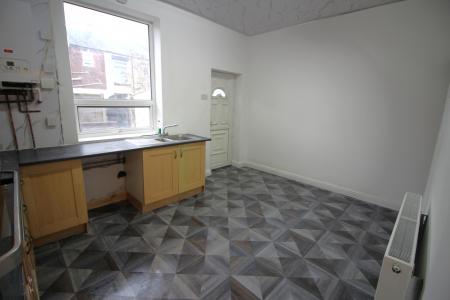 3 bedroom Terraced House to let in Randolph Street, Oldham, OL8