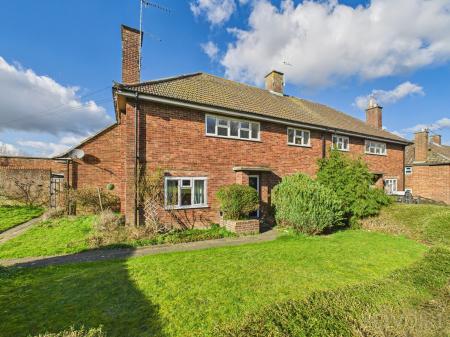 2 bedroom Maisonette for sale in Derwent Road, Bury St Edmunds, IP32