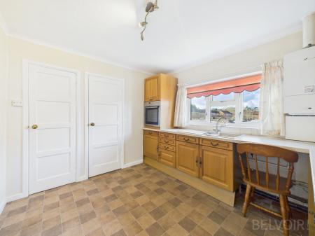 2 bedroom Maisonette for sale in Derwent Road, Bury St Edmunds, IP32