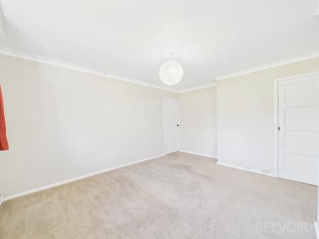 2 bedroom Maisonette for sale in Derwent Road, Bury St Edmunds, IP32