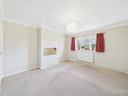2 bedroom Maisonette for sale in Derwent Road, Bury St Edmunds, IP32