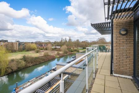 2 bedroom Penthouse for sale in Riverside, Cambridge, CB5