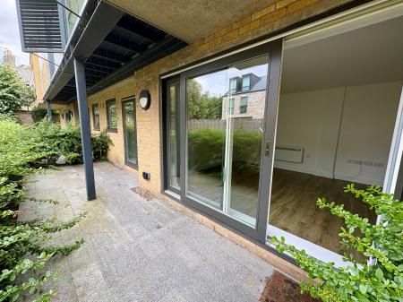 3 bedroom Flat for sale in Springfield Road, Cambridge, Cambridge, CB4