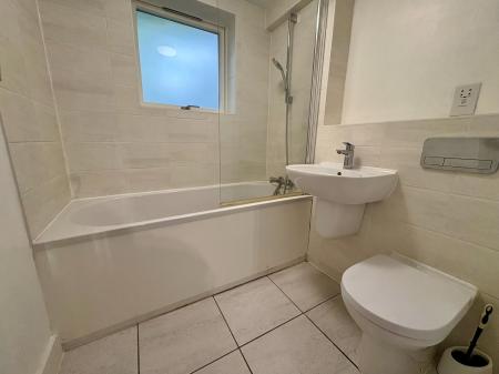 3 bedroom Flat for sale in Springfield Road, Cambridge, Cambridge, CB4