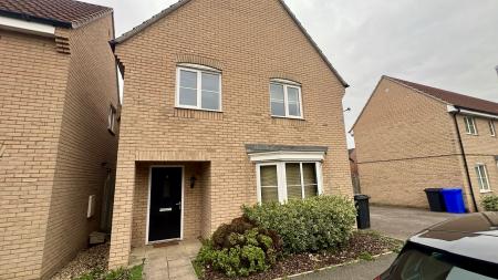 4 bedroom Detached house to let in Green Lane, Cambridge, IP28