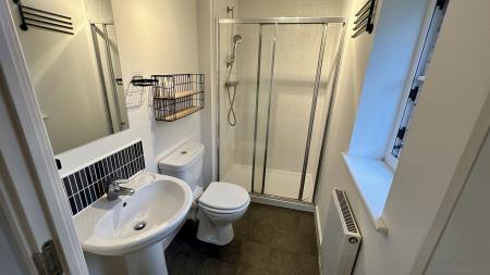 4 bedroom Detached house to let in Green Lane, Cambridge, IP28