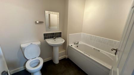 4 bedroom Detached house to let in Green Lane, Cambridge, IP28