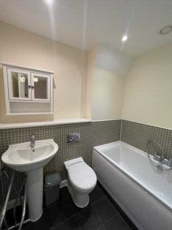 3 bedroom Terraced House to let in Mosquito Road, Cambridge, CB23