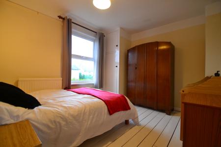 4 bedroom Semi-detached house to let in Oak Tree Avenue, Chesterton, Cambridge, CB4