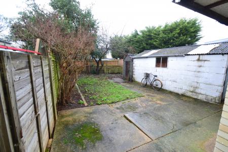 4 bedroom Semi-detached house to let in Oak Tree Avenue, Chesterton, Cambridge, CB4