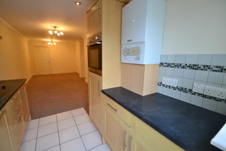 2 bedroom Flat to let in Victoria Road, Cambridge, CB4