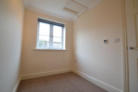 2 bedroom Flat to let in Victoria Road, Cambridge, CB4