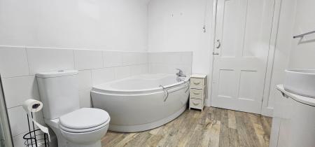 2 bedroom Semi-detached house to let in Green End Road, Cambridge, CB4