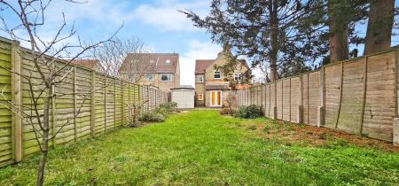 2 bedroom Semi-detached house to let in Green End Road, Cambridge, CB4