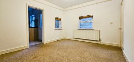 2 bedroom Semi-detached house to let in Green End Road, Cambridge, CB4