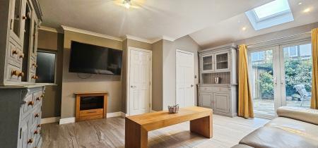 1 bedroom Flat to let in High Street, Cambridge, CB22