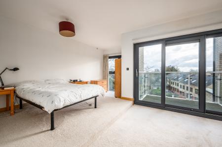 2 bedroom Flat to let in Riverside, Cambridge, CB5