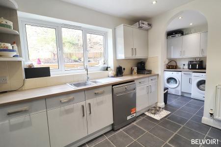 4 bedroom Detached house for sale in Hillside View, Graigwen, Pontypridd, CF37