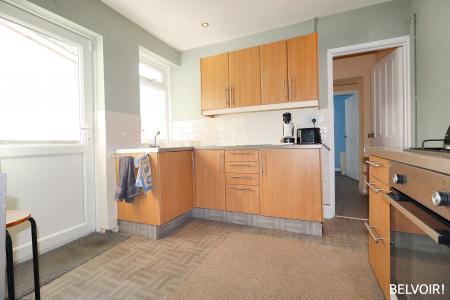 3 bedroom Terraced House for sale in Queen Street, Pontypridd, CF37