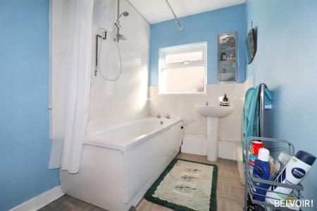 3 bedroom Terraced House for sale in Queen Street, Pontypridd, CF37