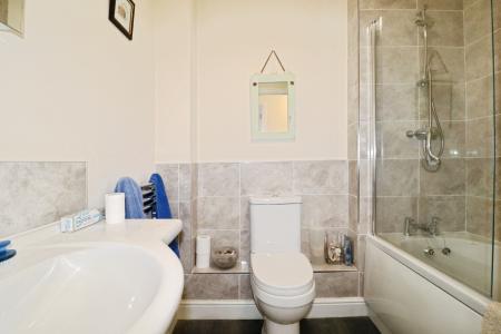 1 bedroom Flat to let in John Bachelor Way, Penarth, CF64