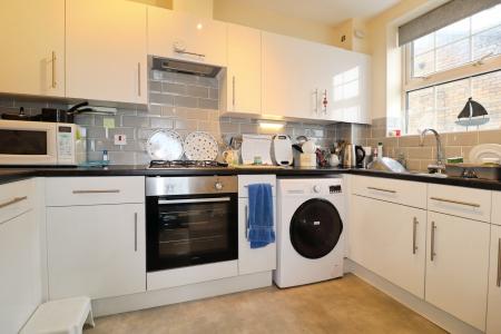 1 bedroom Flat to let in John Bachelor Way, Penarth, CF64