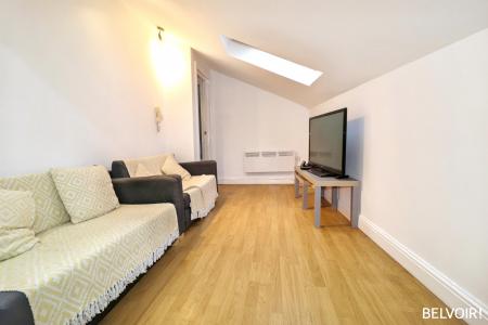 2 bedroom Flat for sale in Broadway, Roath, Cardiff, CF24