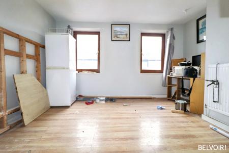 1 bedroom Flat for sale in Rhymney Street, Cathays, Cardiff, CF24