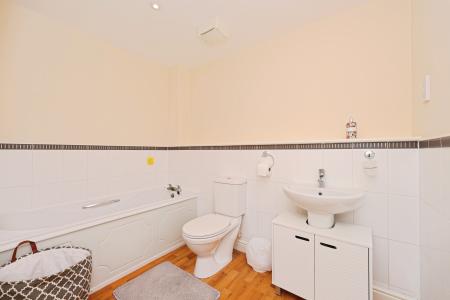 2 bedroom Apartment for sale in Willow Place, Parkland Village, Carlisle, CA1