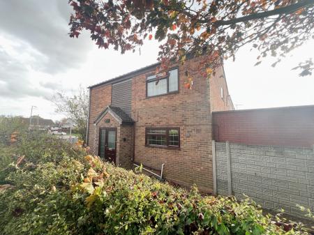 1 bedroom Terraced House to let in Galleywood Road, Great Baddow, Chelmsford, Essex, CM2