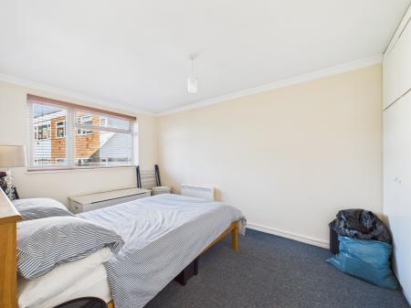 2 bedroom Flat for sale in Haig Court, Moulsham, Chelmsford, Essex, CM2