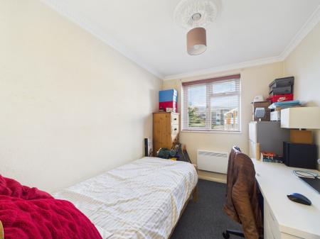 2 bedroom Flat for sale in Haig Court, Moulsham, Chelmsford, Essex, CM2