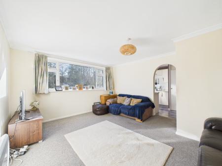 2 bedroom Flat for sale in Haig Court, Moulsham, Chelmsford, Essex, CM2
