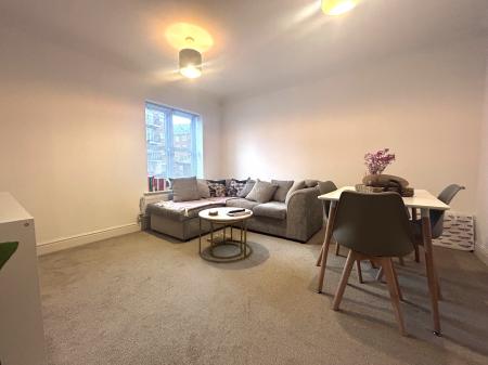 2 bedroom Apartment to let in Brookbank Close, Cheltenham, GL50
