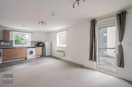 2 bedroom Flat for sale in De Grey Road, Highwoods, Colchester, CO4