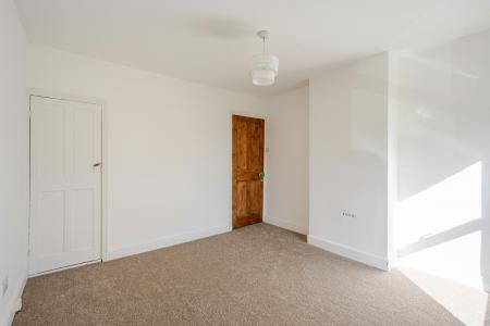 2 bedroom End of terrace house for sale in Nayland Road, Colchester, CO4