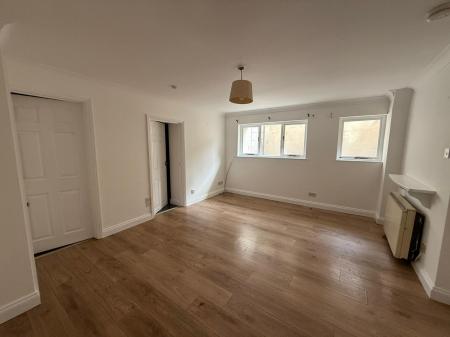 1 bedroom Flat for sale in Wimpole Road, Colchester, CO1