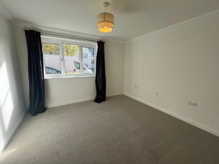 2 bedroom Flat to let in Vicarage Court, Shrub End Road, Colchester, CO3