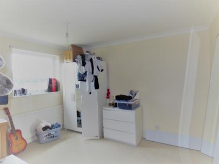 3 bedroom Semi-detached house to let in Chaney Road, Wivenhoe, CO7